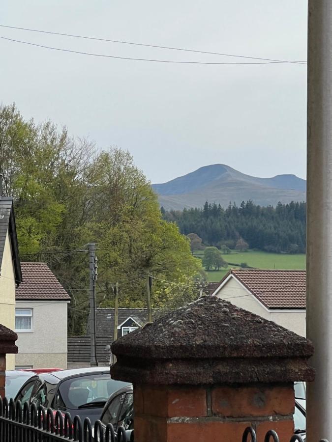 Brecon Town 3 Bedroom House Sleeps 6 Central Location Luaran gambar